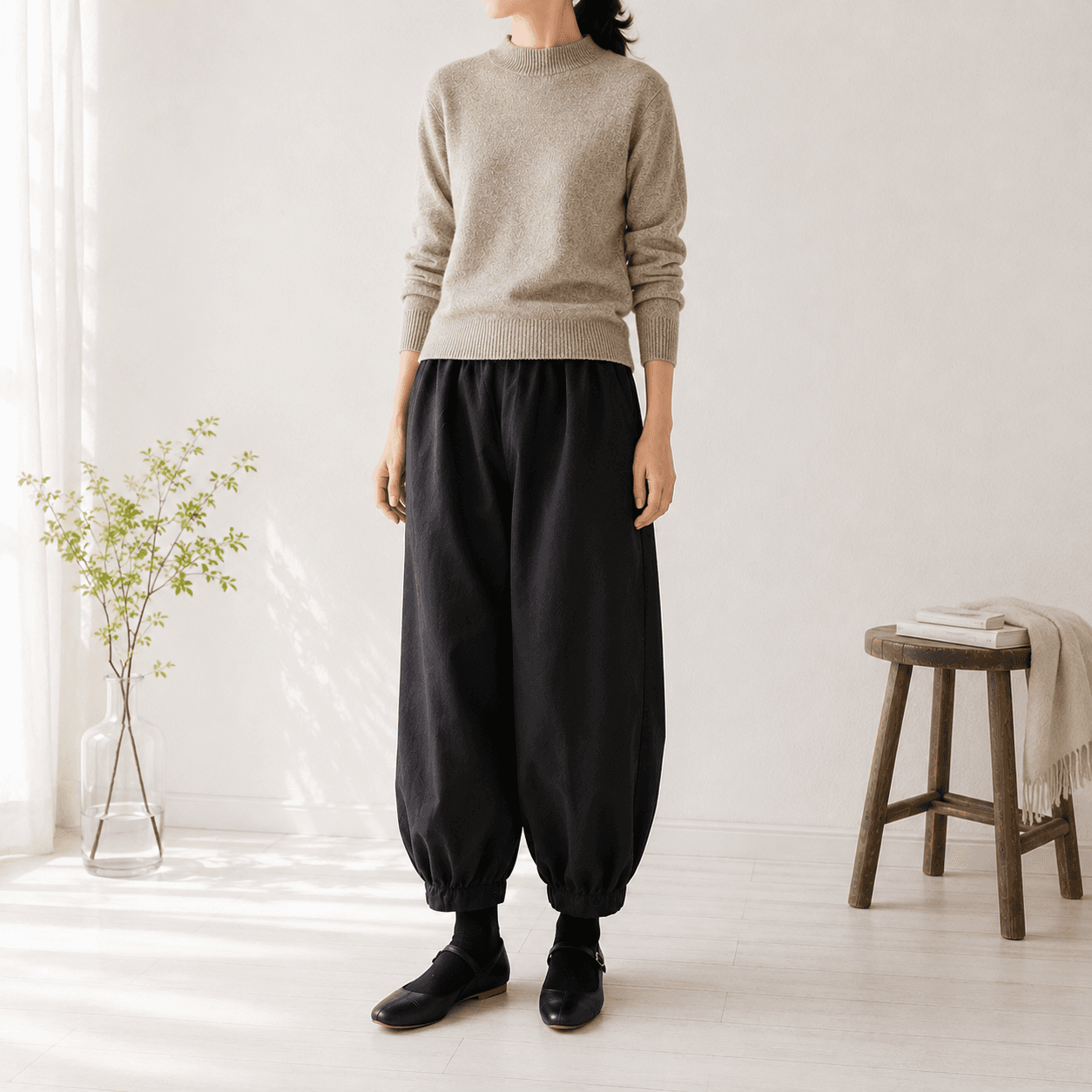 ゆったり➕着痩せ叶うパンツ♪通年OK　バルーンパンツ／サーカスパンツ　定番チノブラック